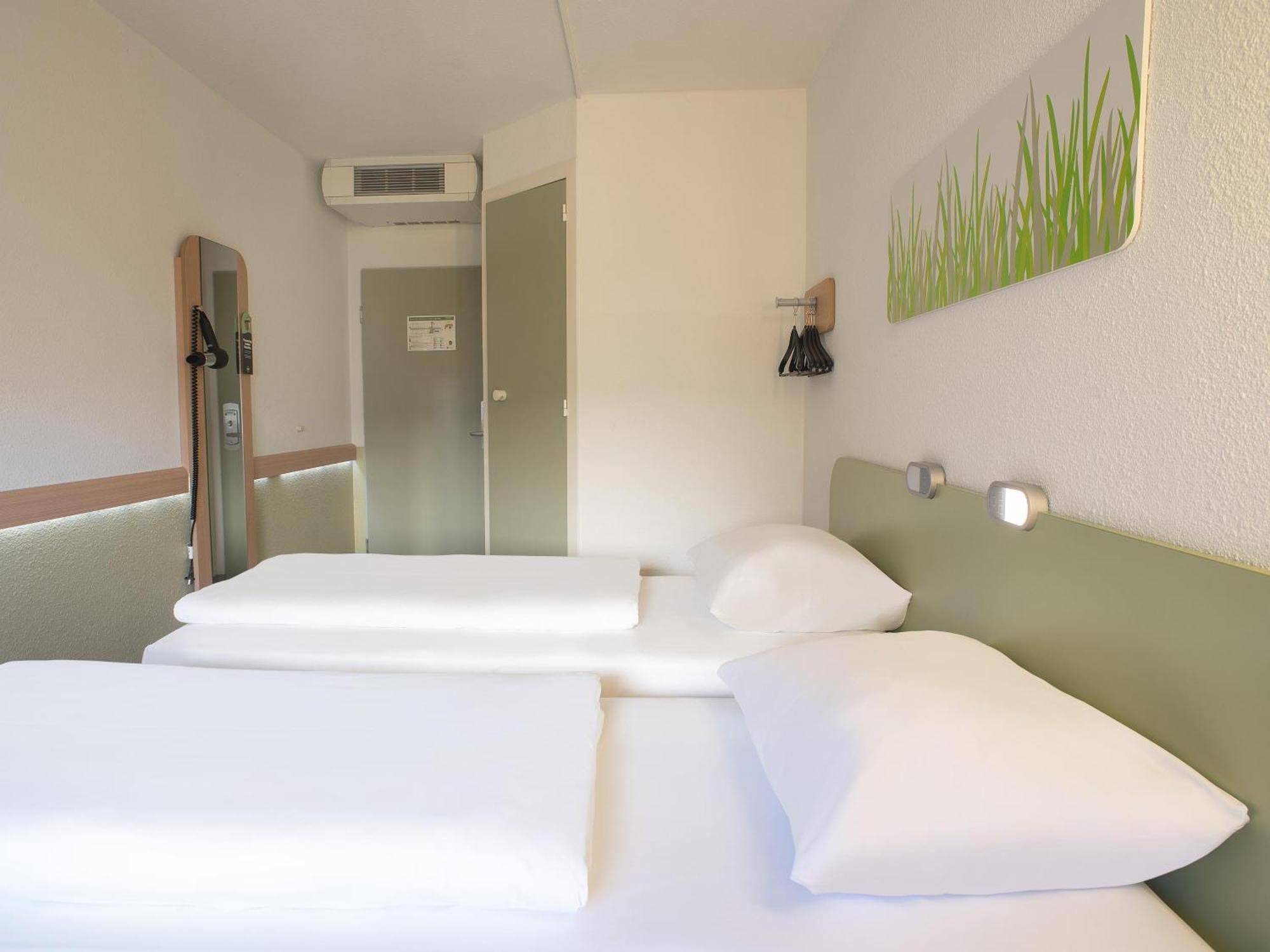 B&B Hotel Rostock-Broderstorf Buitenkant foto